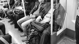 Subir la routine Métro-Boulot-Dodo. Ou se bouger et quitter la Rat-Race. Vous choisissez quoi ?